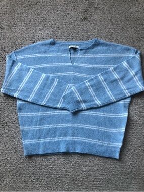 AE Outfitters Sweater.